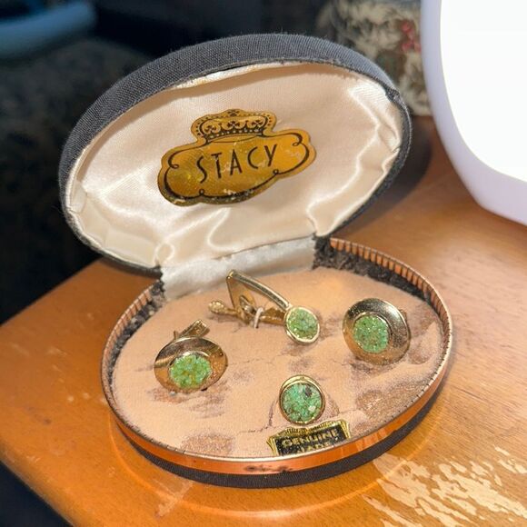 Vintage new in box STACY genuine jade & gold set of cuff links & two tie tacks - Picture 1 of 7